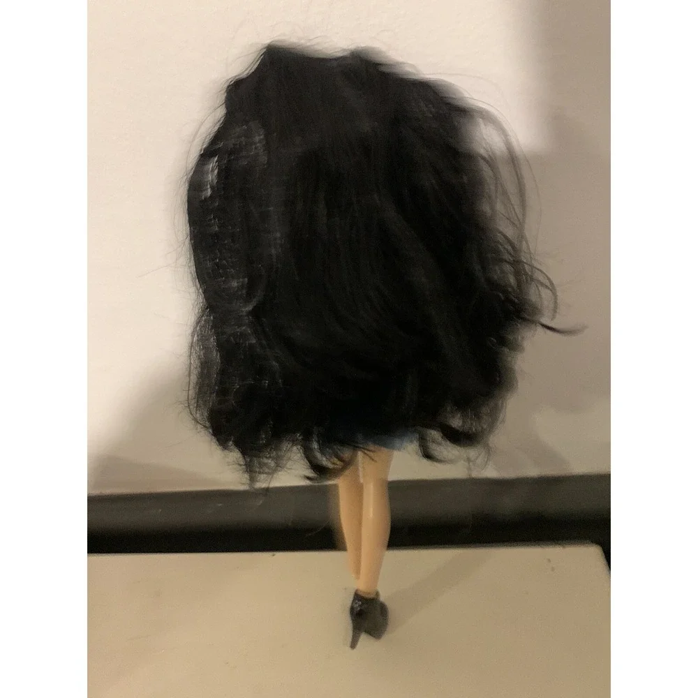 MGA 2012 Bratz Fashion Stylistz Pack Jade Doll HTF! One Shoe‎